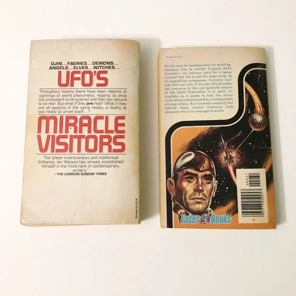 Vtg Miracle Visitors by Ian Watson and  The Galactic Invaders by James R Berry - Picture 2 of 16